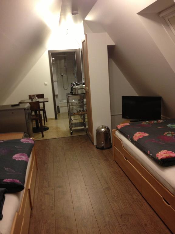 Old Town Guesthouse Erlangen Pokoj fotografie